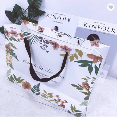 Matt Laminated Gusset Paper Bag que empaqueta a Art Paper Luxury Gift Bags con la flor